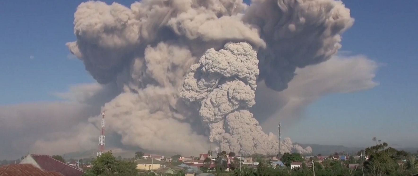 indonesian-volcano-erupts-sending-clouds-of-ash-16-400-feet-into-the-sky