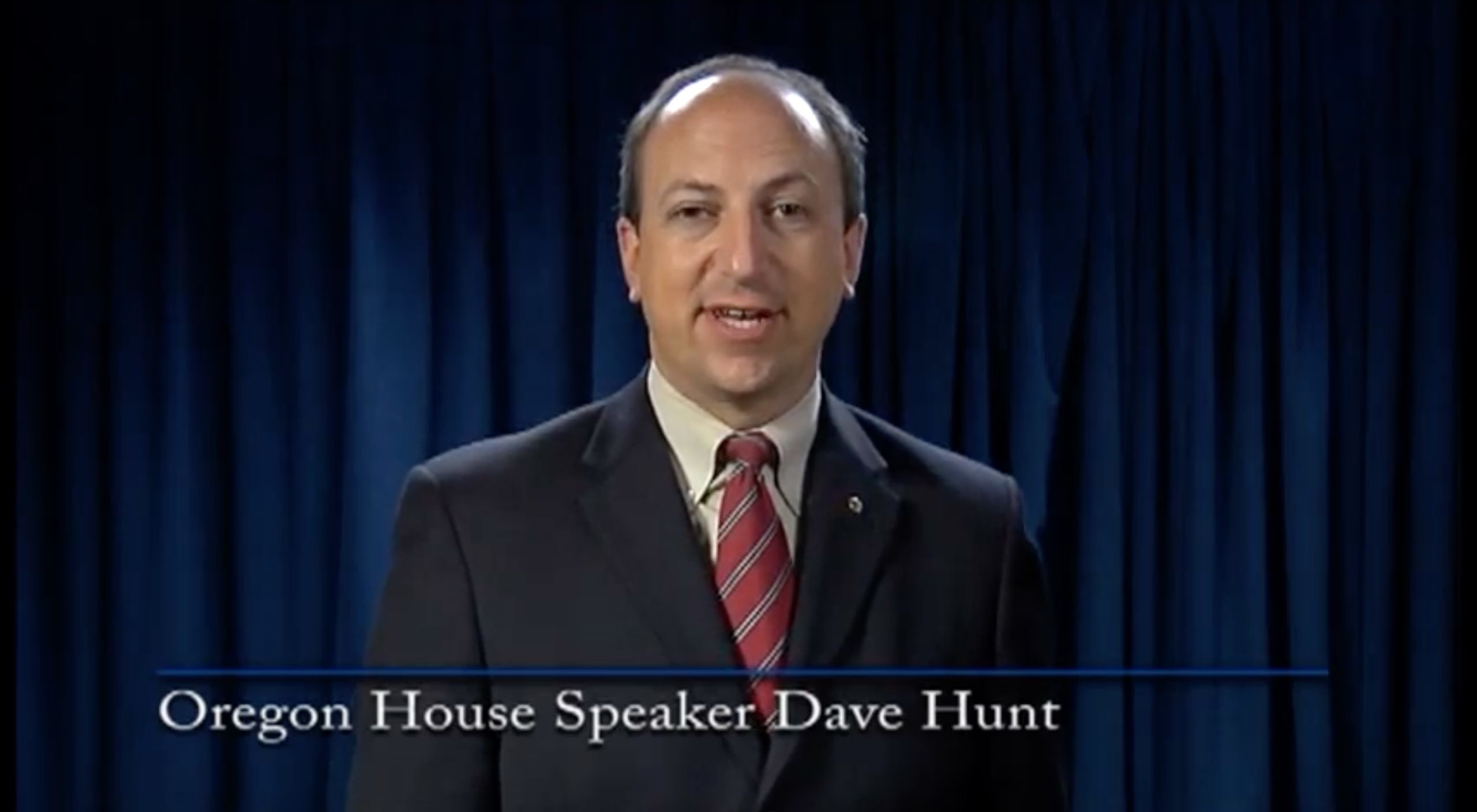Former Democratic House Speaker of Oregon Dave Hunt accepts a legislative award in 2010. (SALDEF/Video screenshot/YouTube)