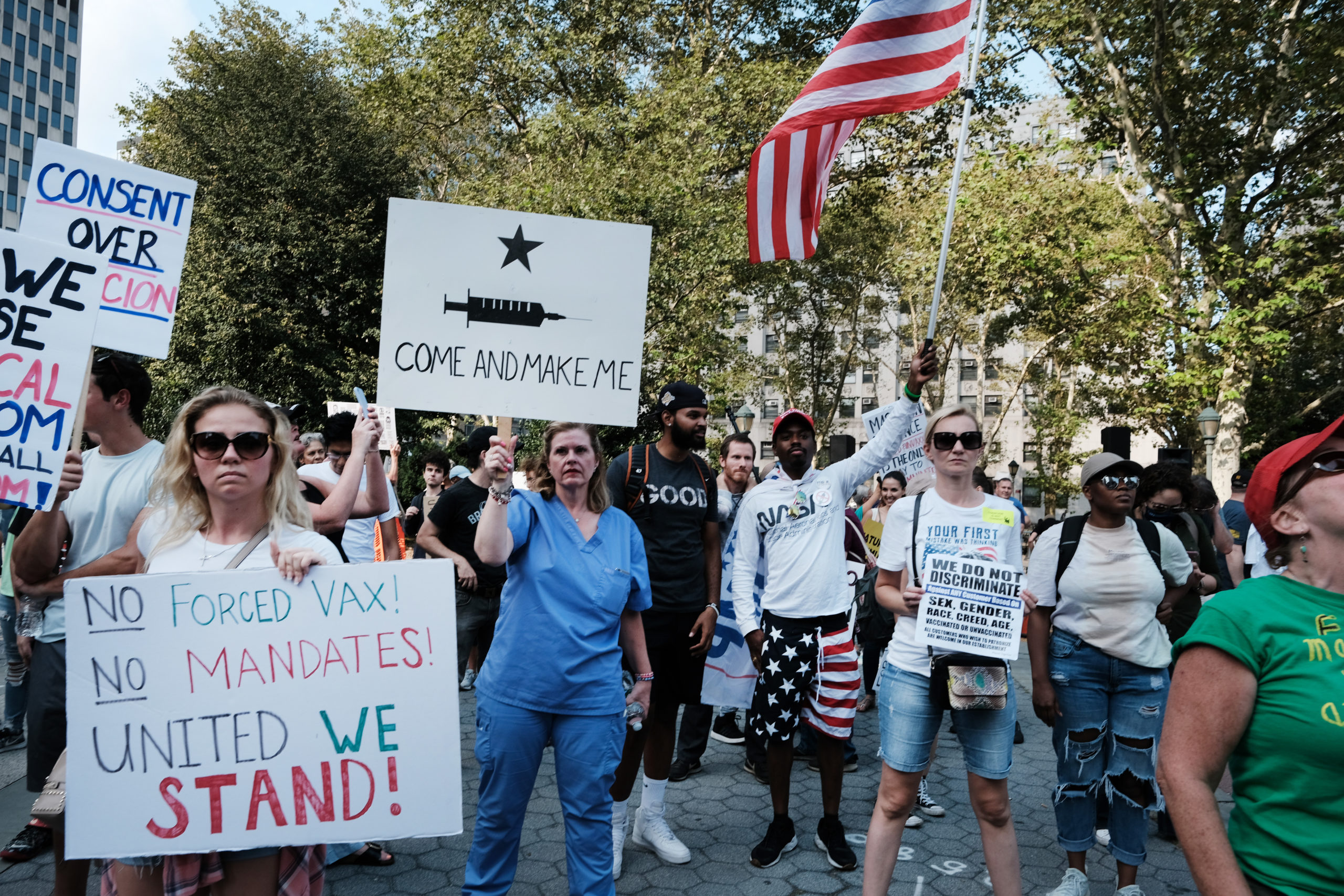 People participate in a rally and march against COVID-19 vaccine mandates on Sept. 13 in New York City. (Spencer Platt/Getty Images)