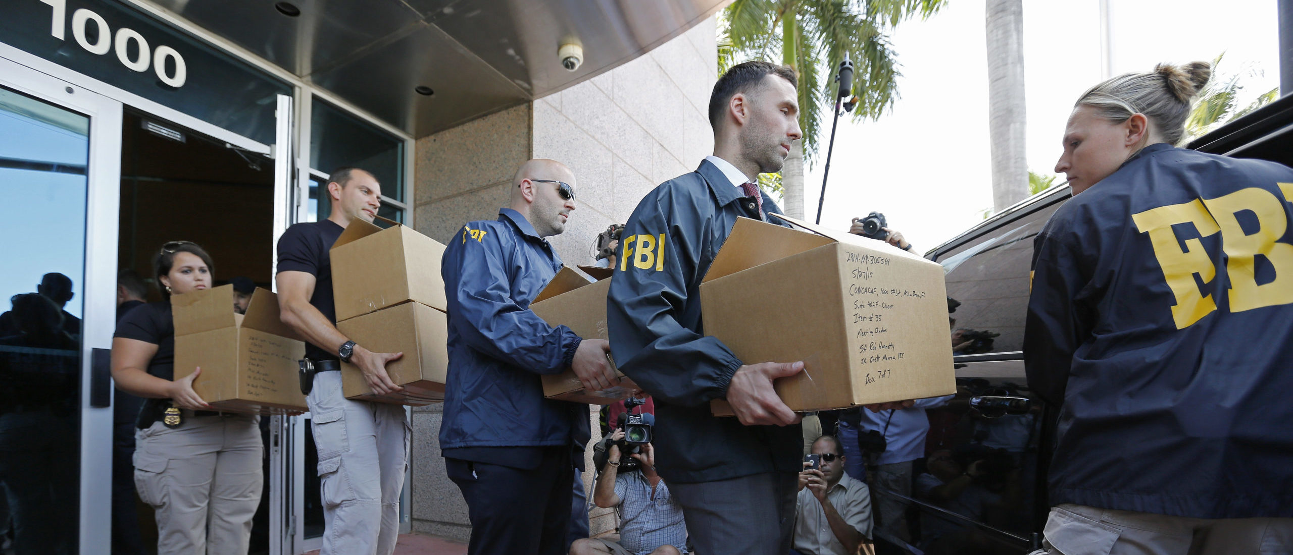Hundreds Attempt To Get Their Money Back After Fbi Deposit Box Raid Fails To Produce Evidence Of