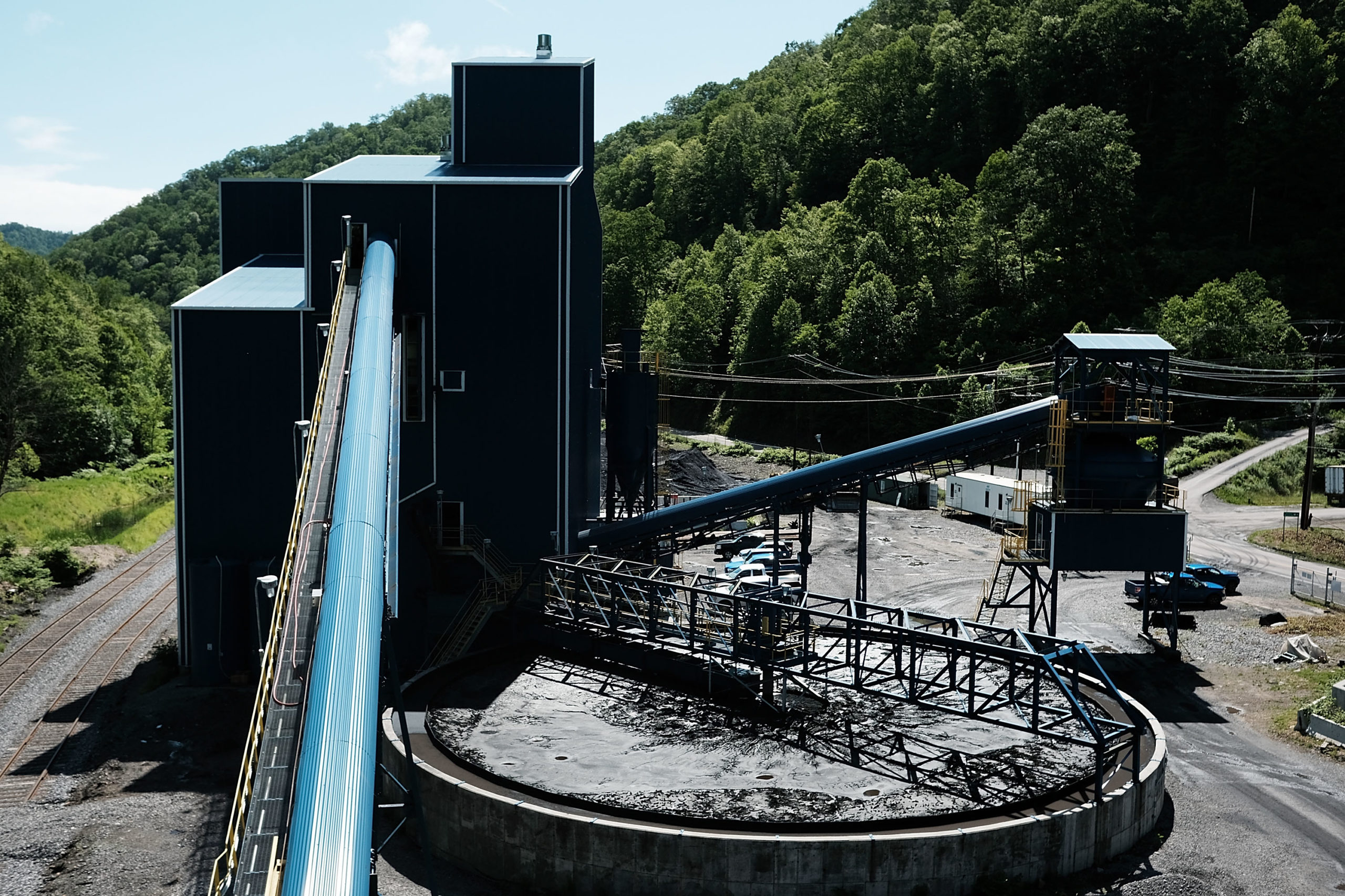 A coal prep plant is pictured near Welch, West Virginia on May 19, 2017. (Spencer Platt/Getty Images)