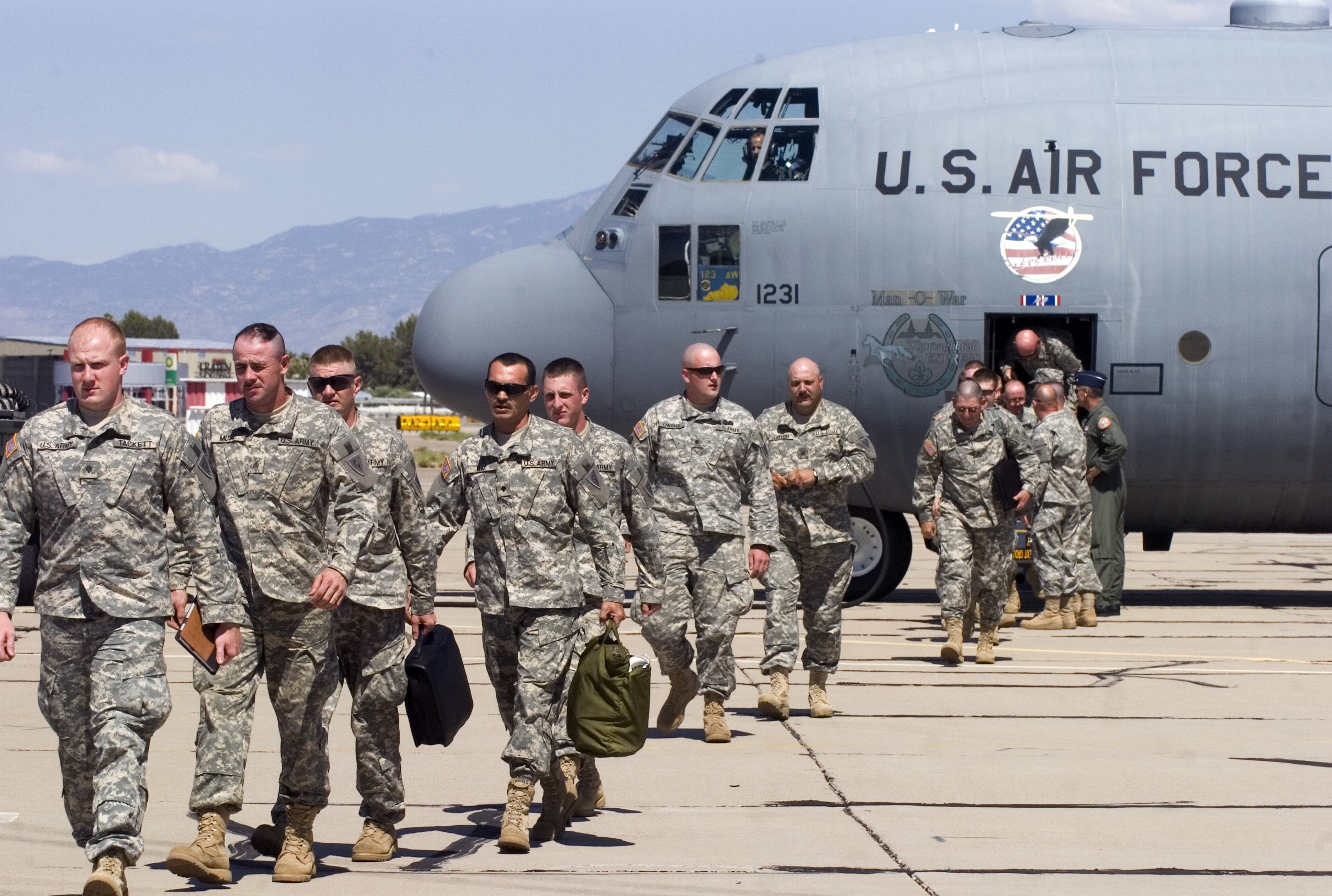Kentucky National Guard Arrives In Arizona