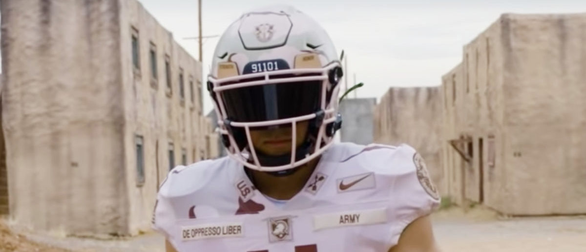 Special Army uniforms for Army-Navy game 2021