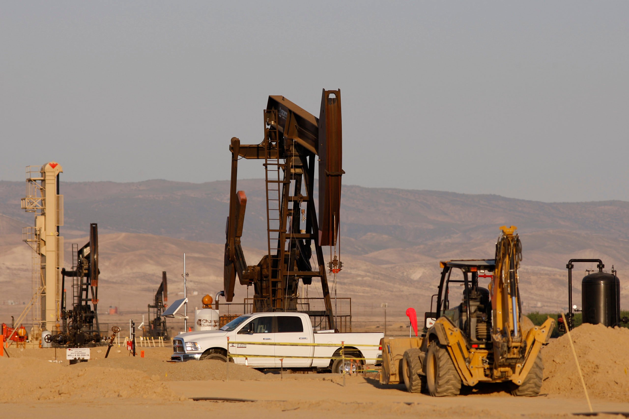 Fracking jacks stand in a field being developed for drilling on March 24, 2014 near Lost Hills, California. (David McNew/Getty Images)