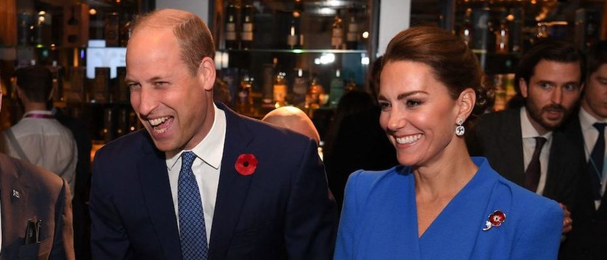Kate Middleton Stuns In Gorgeous Royal Blue Coat Dress In Scotland ...