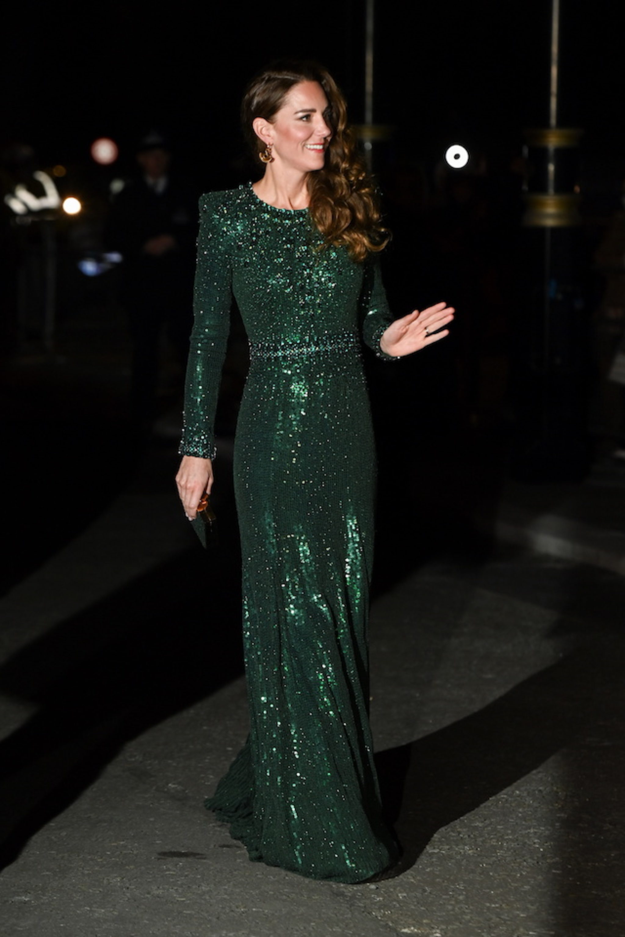 Kate Middleton Stuns In Form-Fitting Emerald Green Sequins Gown In ...