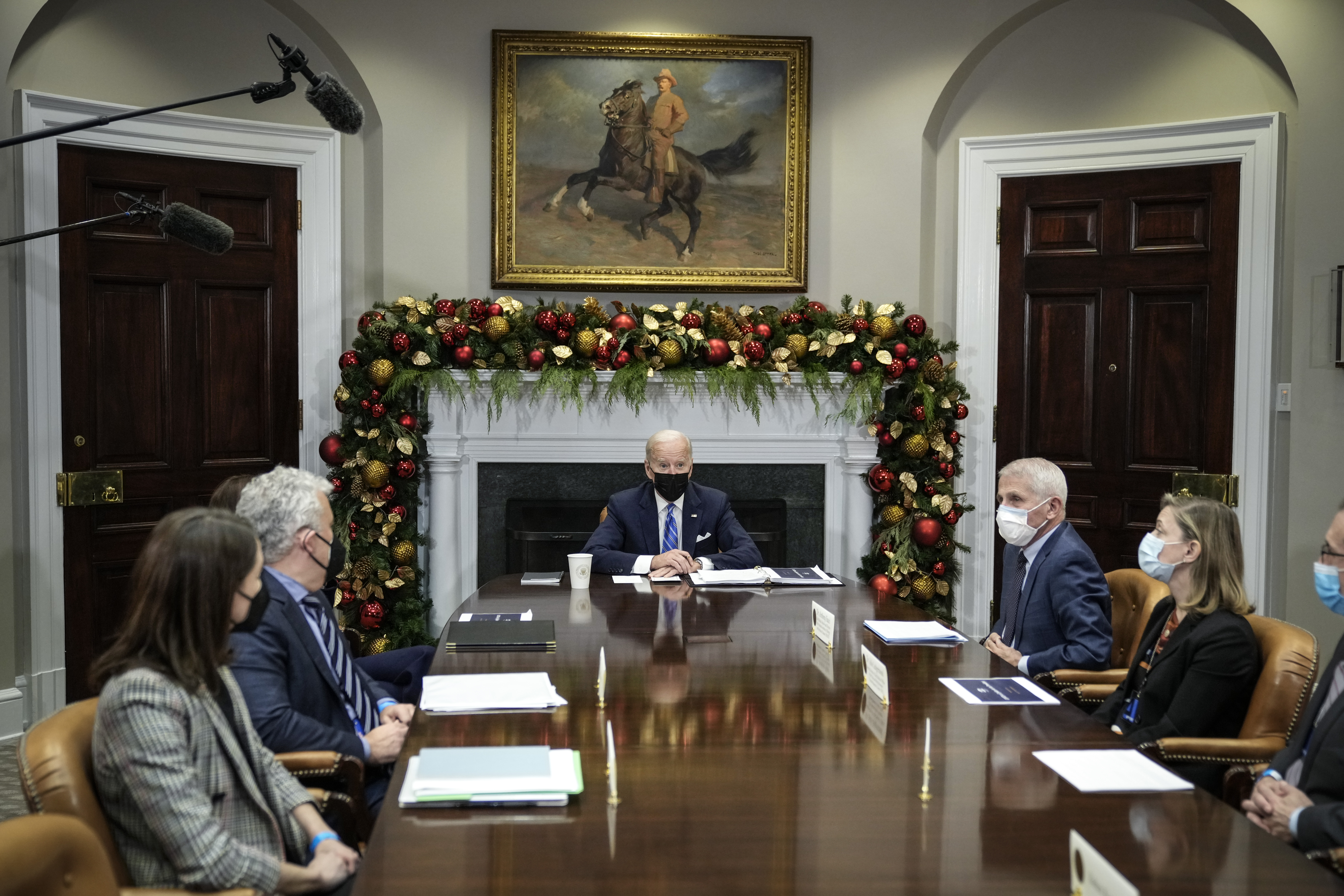WASHINGTON, DC - DECEMBER 16: U.S. President Joe Biden speaks during a meeting with the White House COVID-19 Response Team in the Roosevelt Room of the White House December 16, 2021 in Washington, DC. Biden made a brief statement to the press regarding the Omicron variant of the coronavirus. (Photo by Drew Angerer/Getty Images)