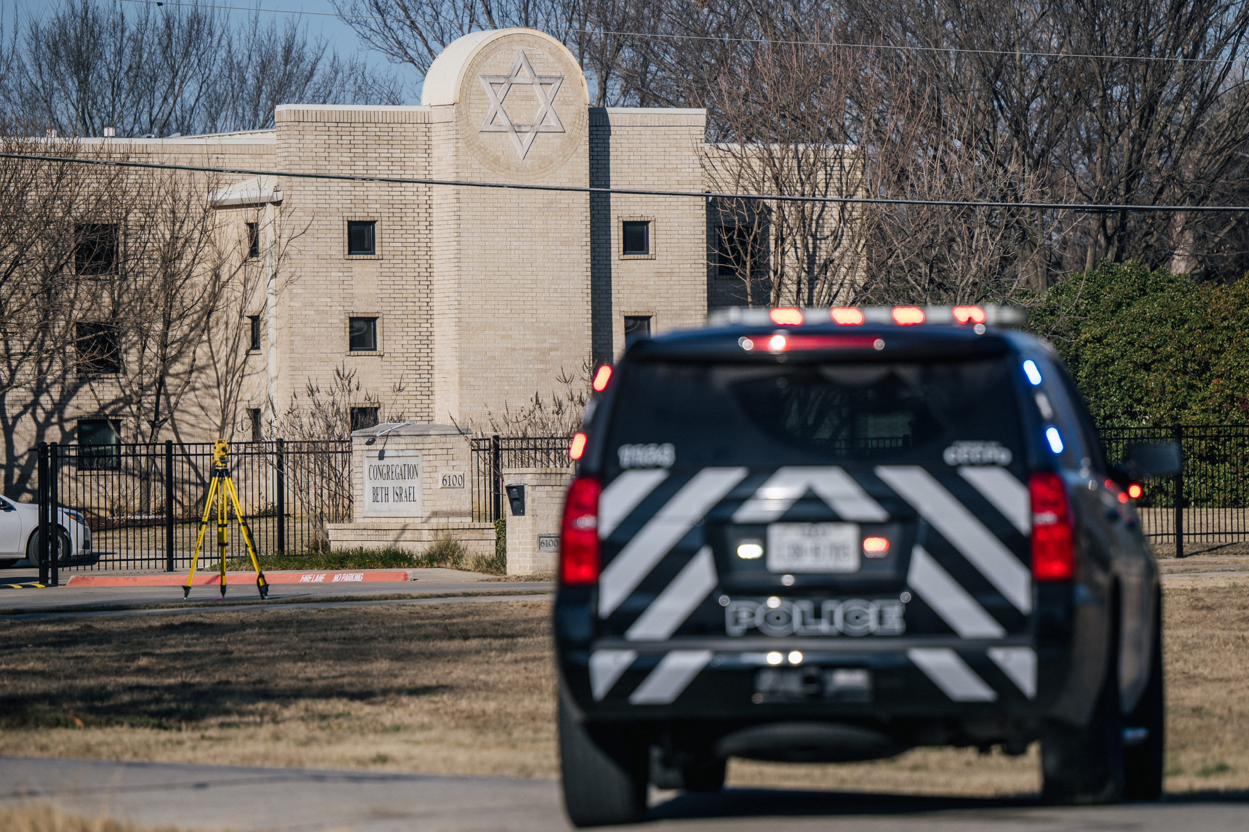 Two Teenagers Arrested In England For Investigation Into Texas Synagogue Attack