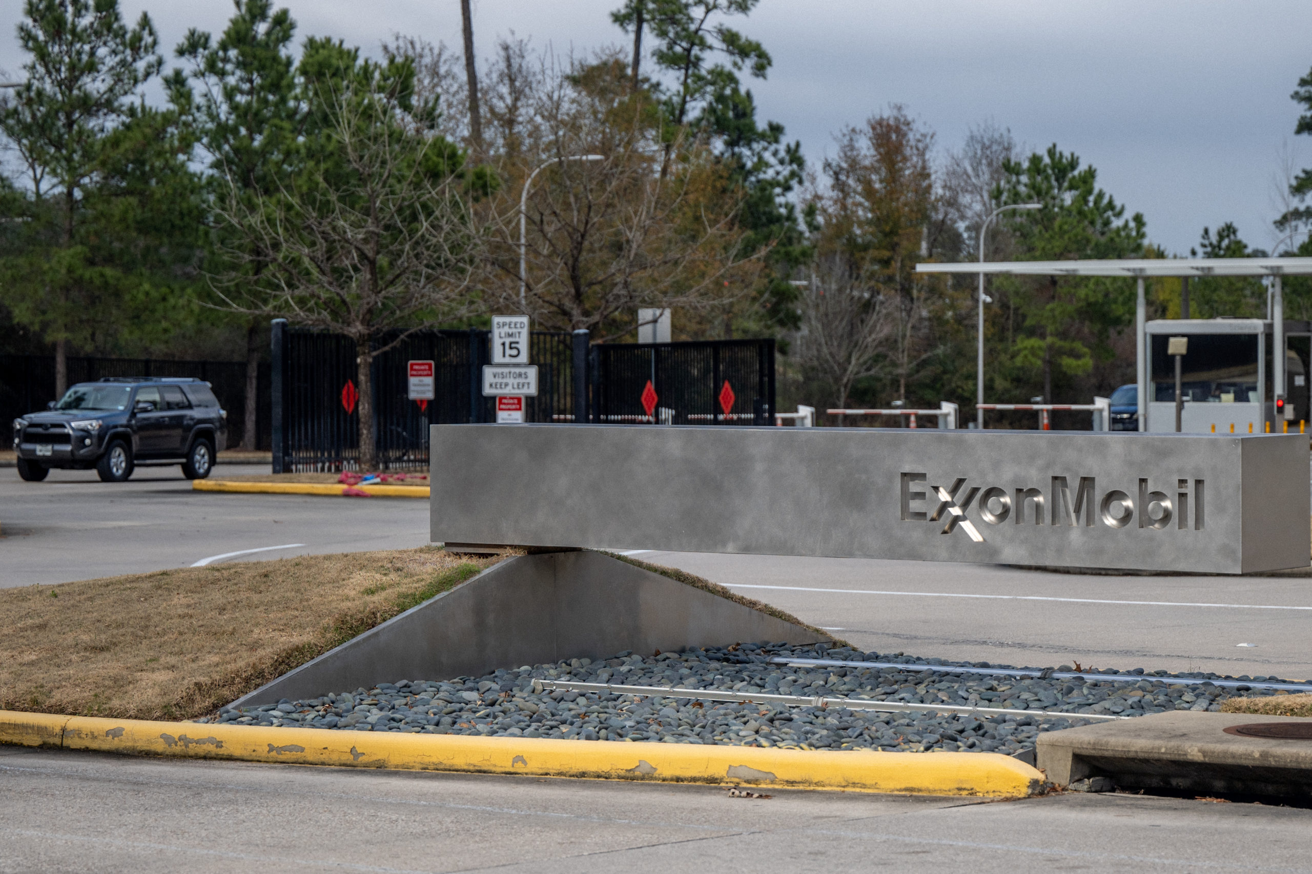 An entrance to the ExxonMobil headquarters is pictured on Feb. 1 in Houston, Texas. (Brandon Bell/Getty Images)