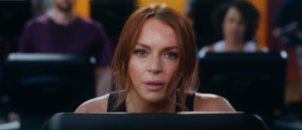 Lindsay Lohan Stars In A Planet Fitness Super Bowl Commercial