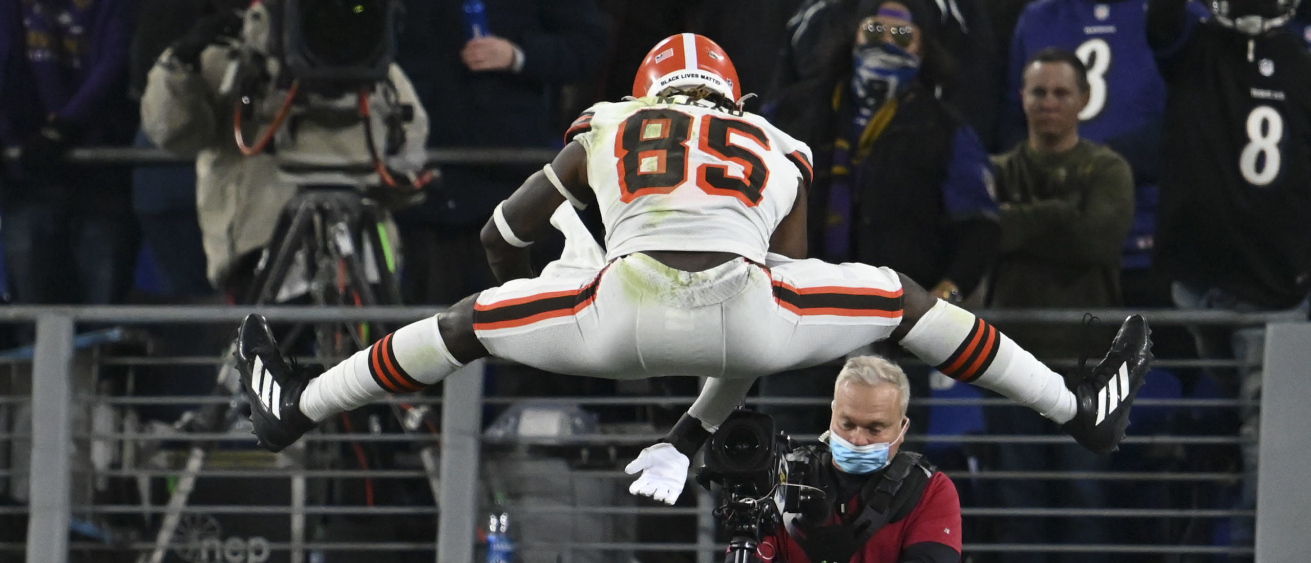 Cleveland Browns and David Njoku reach agreement on $56 million contract  extension