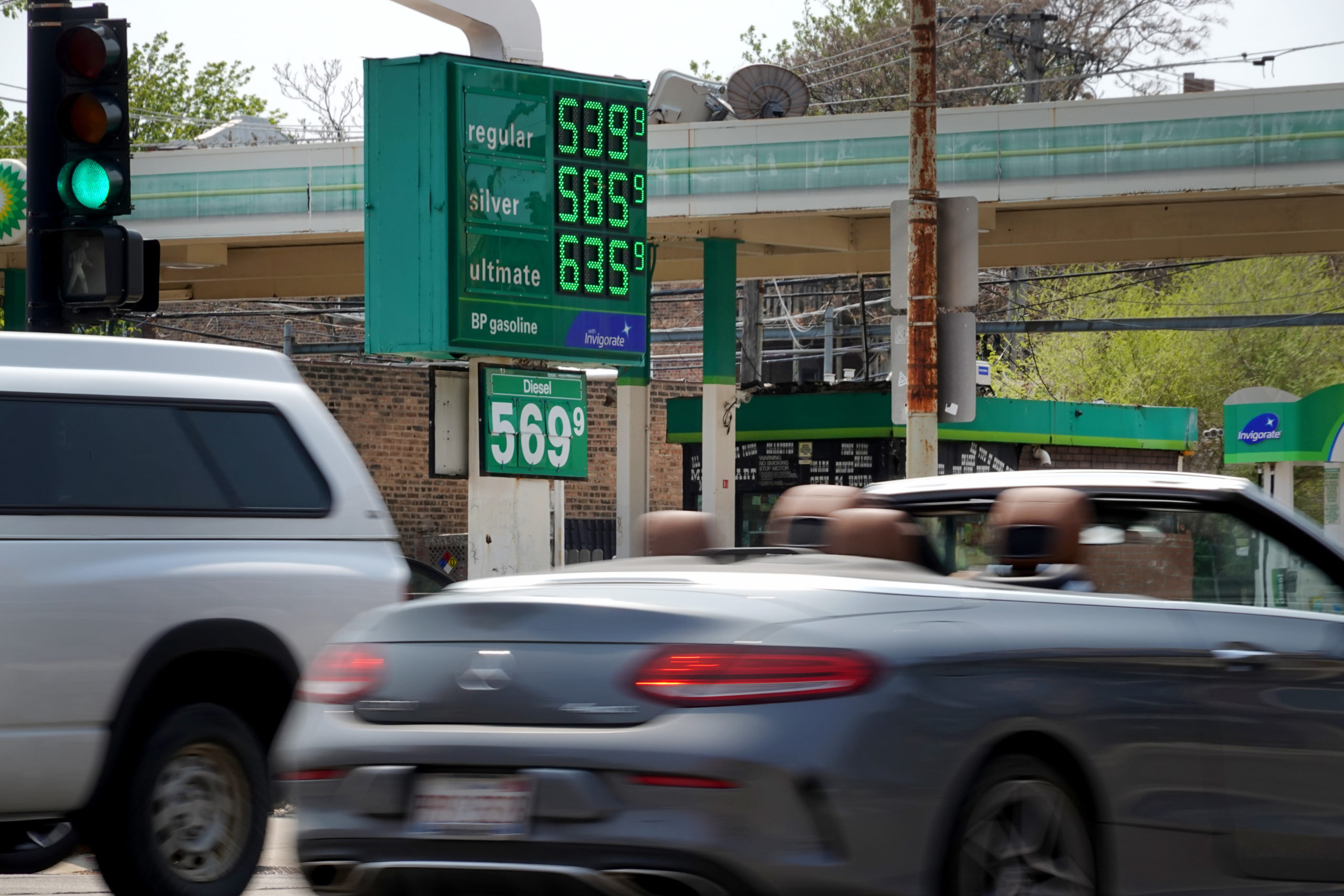 A sign displays gas prices at a gas station on Tuesday in Chicago, Illinois. (Scott Olson/Getty Images)