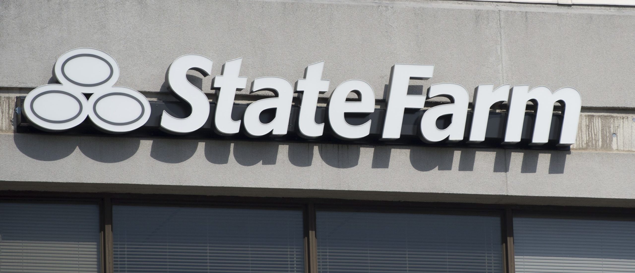 A State Farm insurance office is seen in Springfield, Virginia, October 23, 2014. AFP PHOTO / Saul LOEB (Photo credit should read SAUL LOEB/AFP via Getty Images)