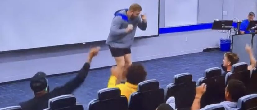 Detroit Lions' Aidan Hutchinson Makes The Team Go Nuts While