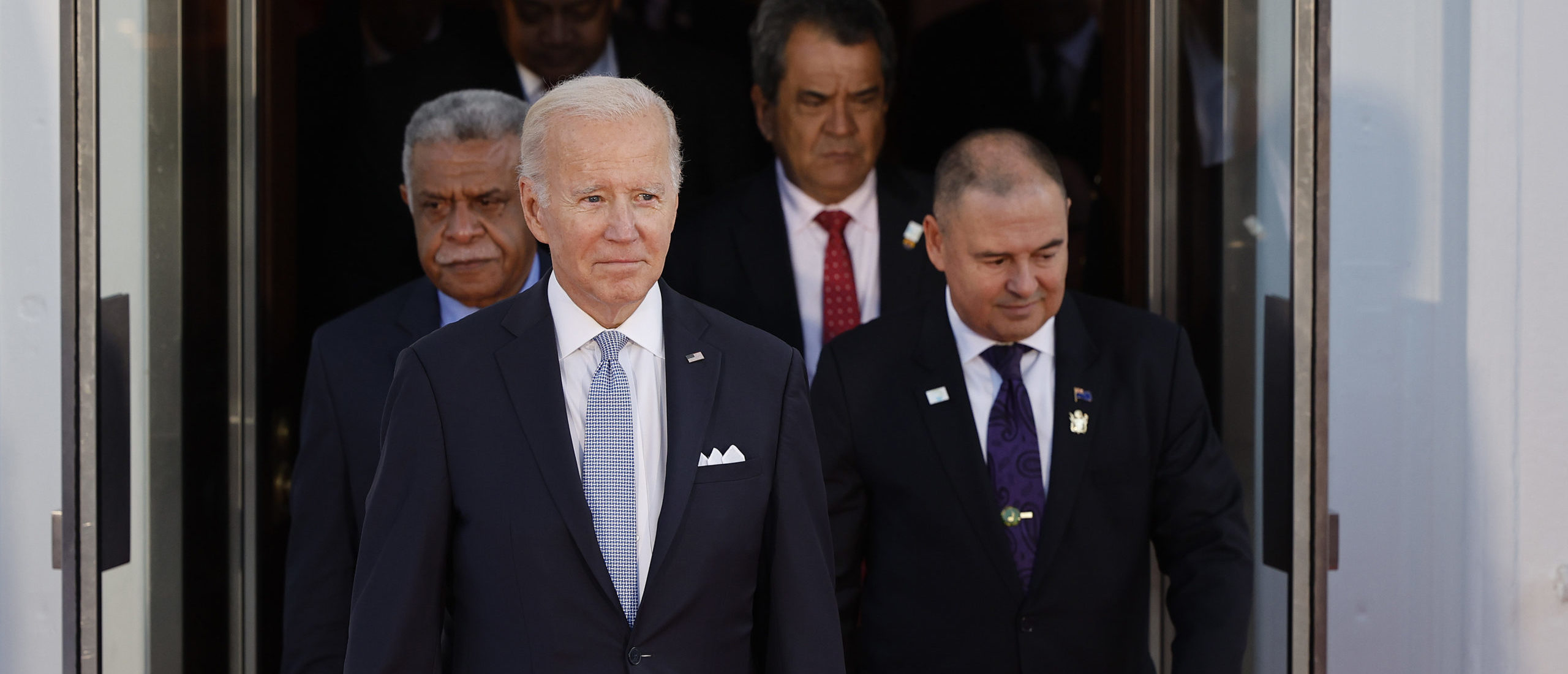 WASHINGTON, DC - SEPTEMBER 29: U.S. President Joe Biden leads a group of leaders from the Pacific Islands region onto the North Portico for a group photograph at the White House September 29, 2022 in Washington, DC. (Photo by Chip Somodevilla/Getty Images)