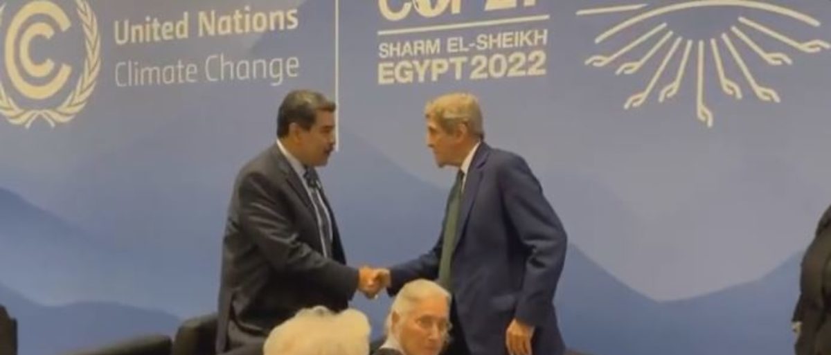 John Kerry Caught On Camera Shaking Hands With Murderous Petro Dictator At UN Climate Summit