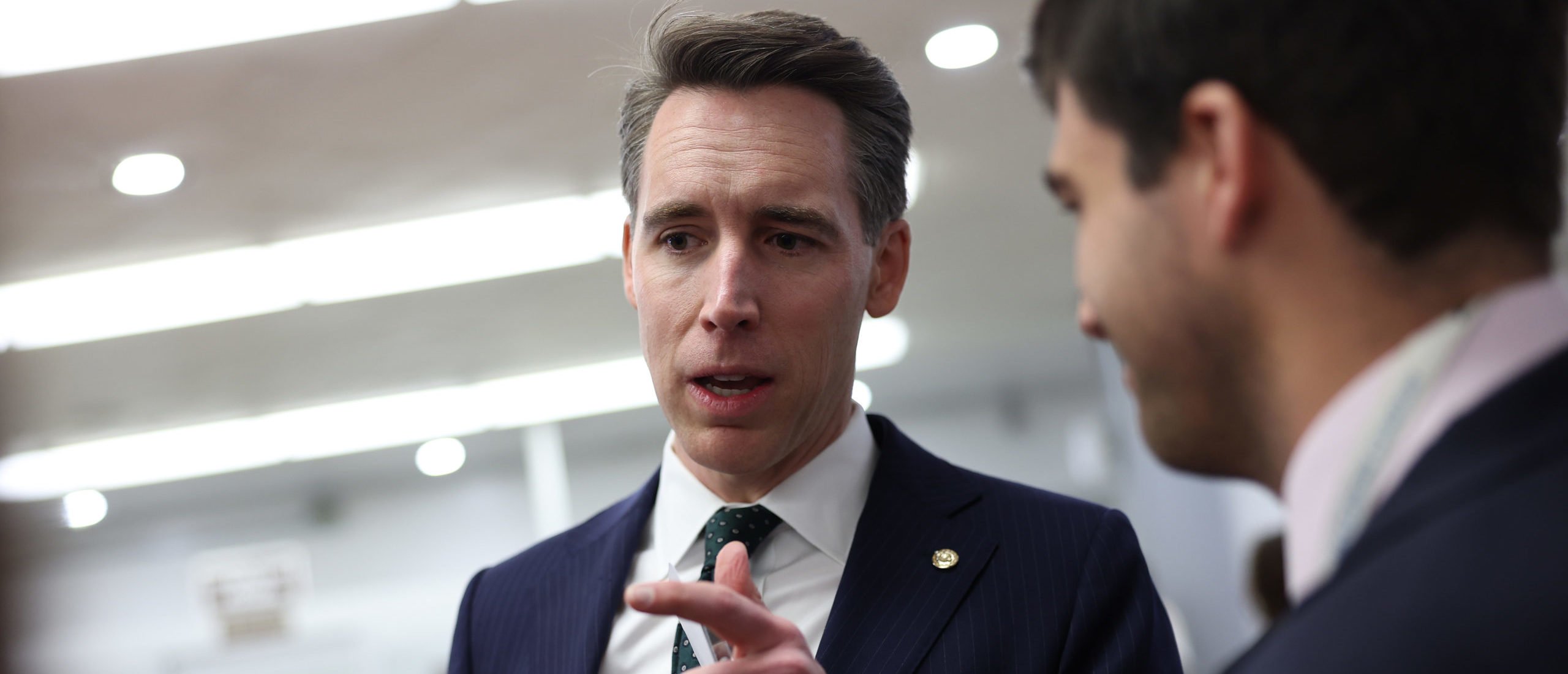 Hawley Says Biden Admin’s ‘Prioritizing’ Of Weapons Shipments To Ukraine Could Embolden China To Take Taiwan