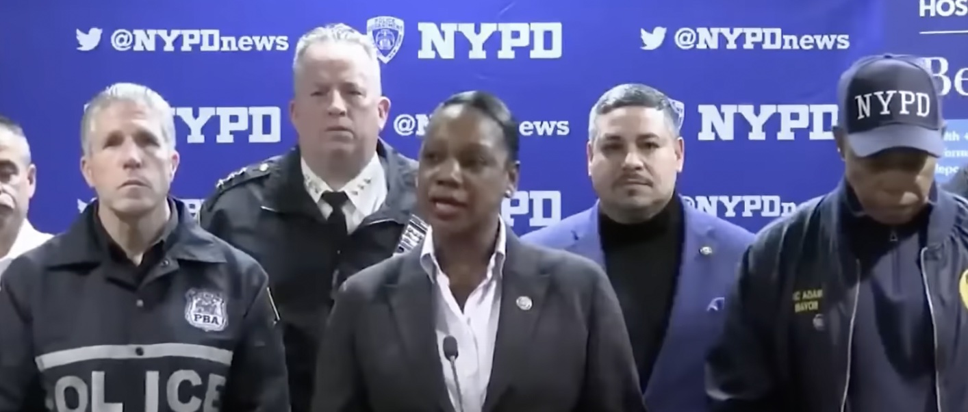 Press Conference on NYE attack against Three police officers with a machete
