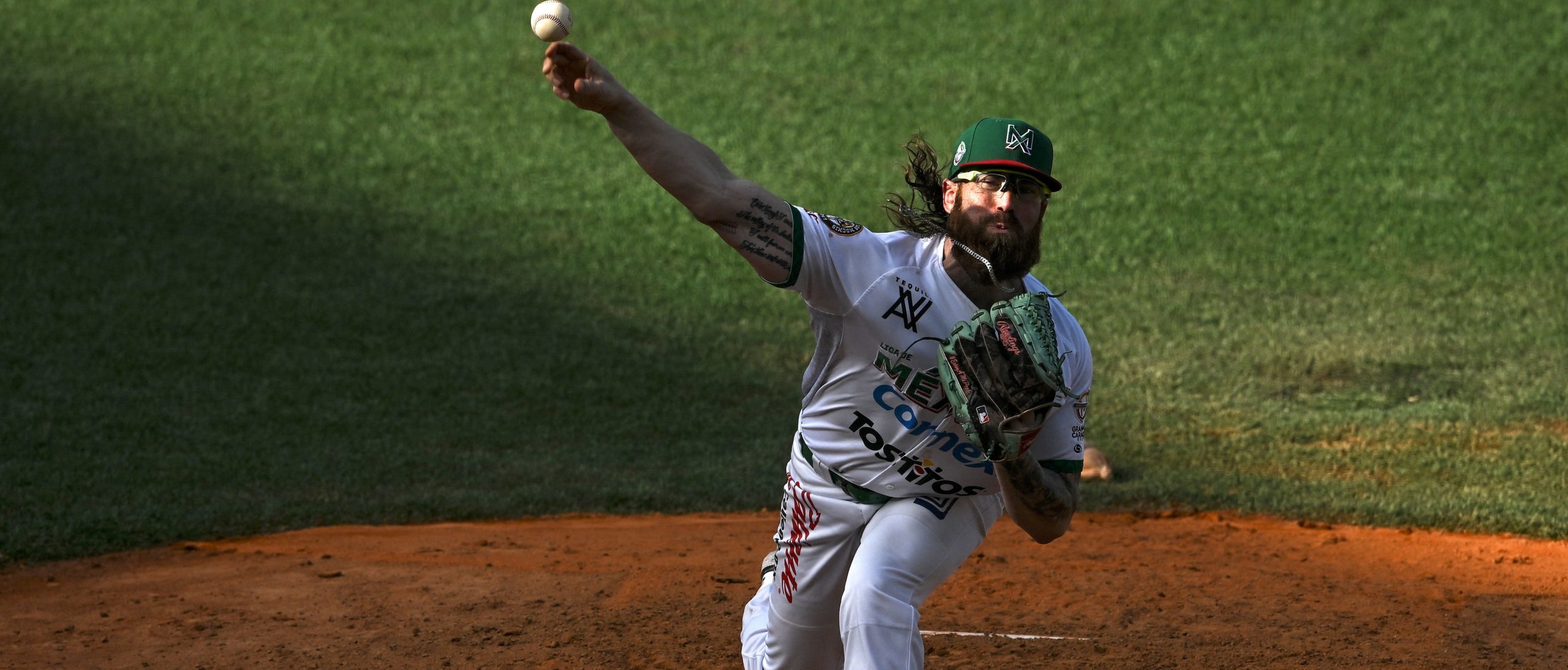 Cavinder twins knock it out of the park with MLB first pitches