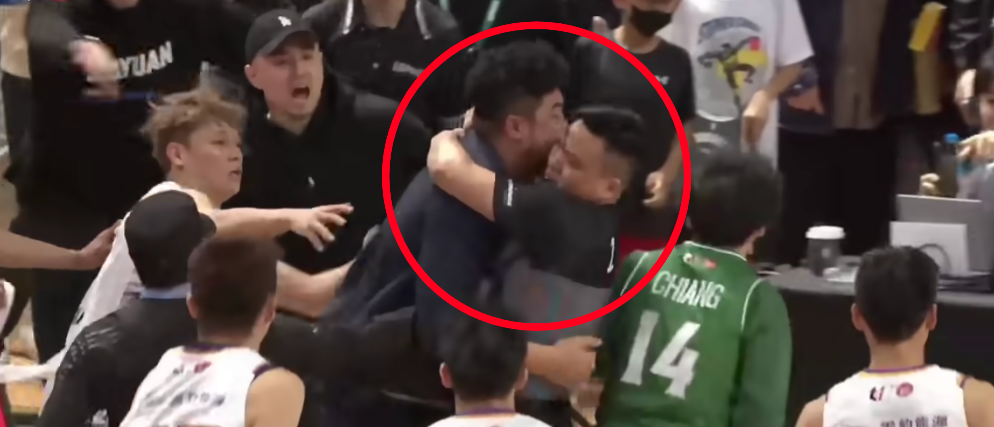 Dwight Howard Ejected After Fight Breaks Out During Game in Taiwan