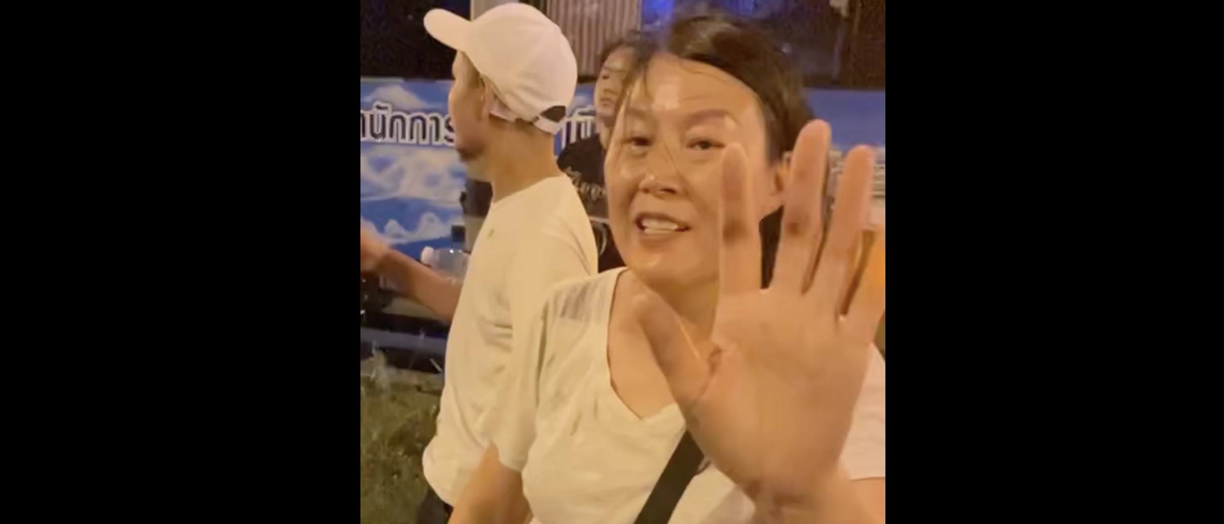 A member of the Mayflower Church shows injuries she claims to have received from Thai police. [Image courtesy of ChinaAid]