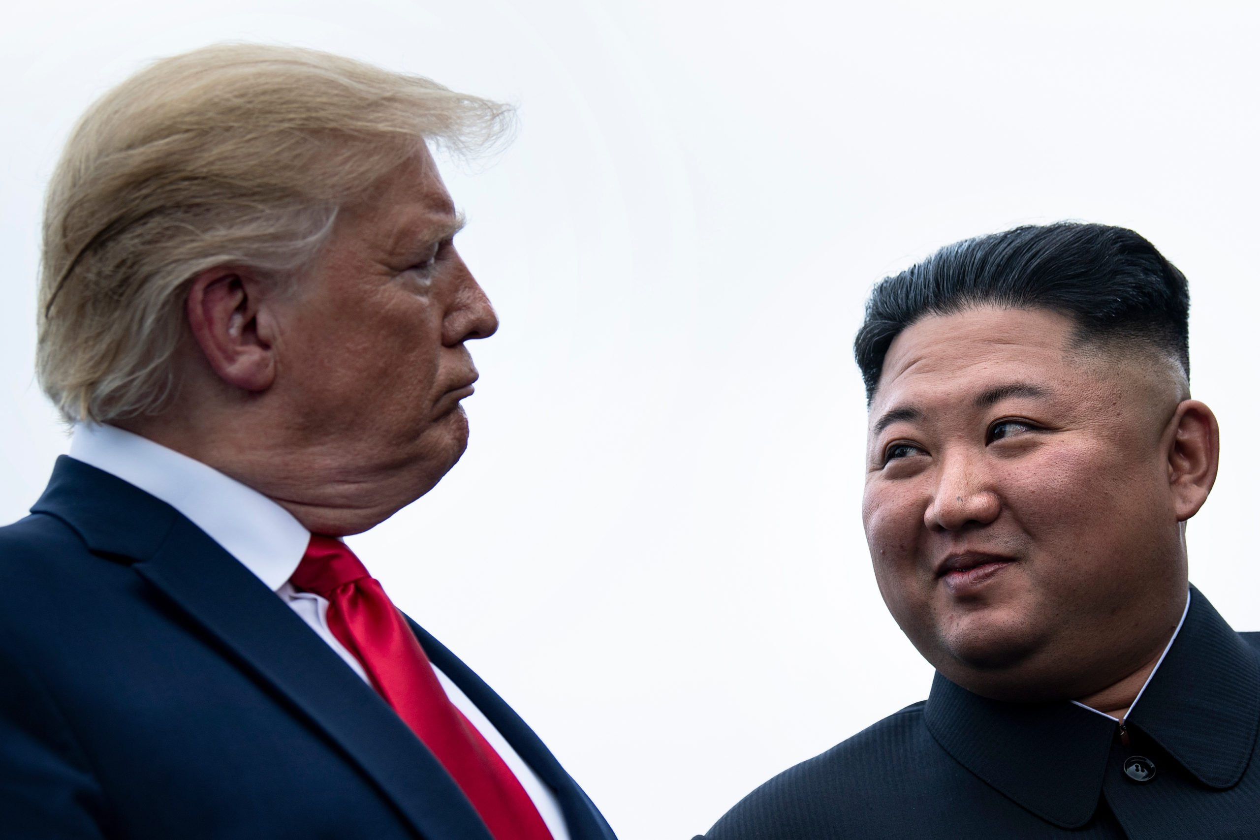 Les espoirs de 2024 frappent Trump pour avoir félicité Kim Jong Un