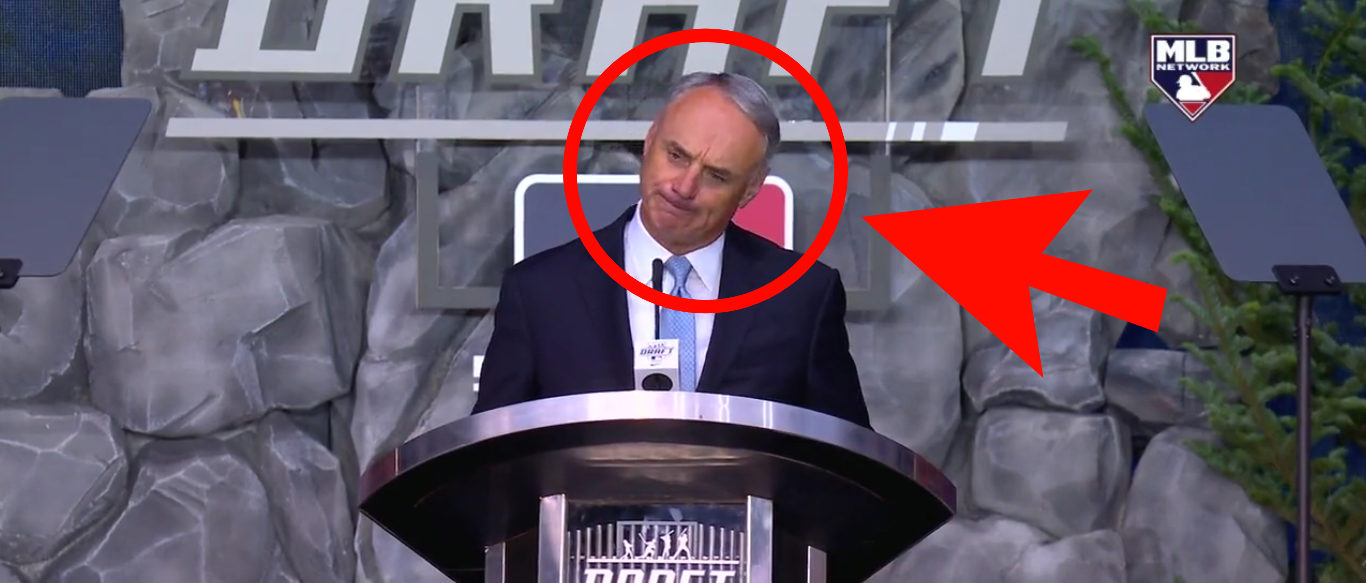 Seattle fans give MLB commissioner Rob Manfred the full draft treatment