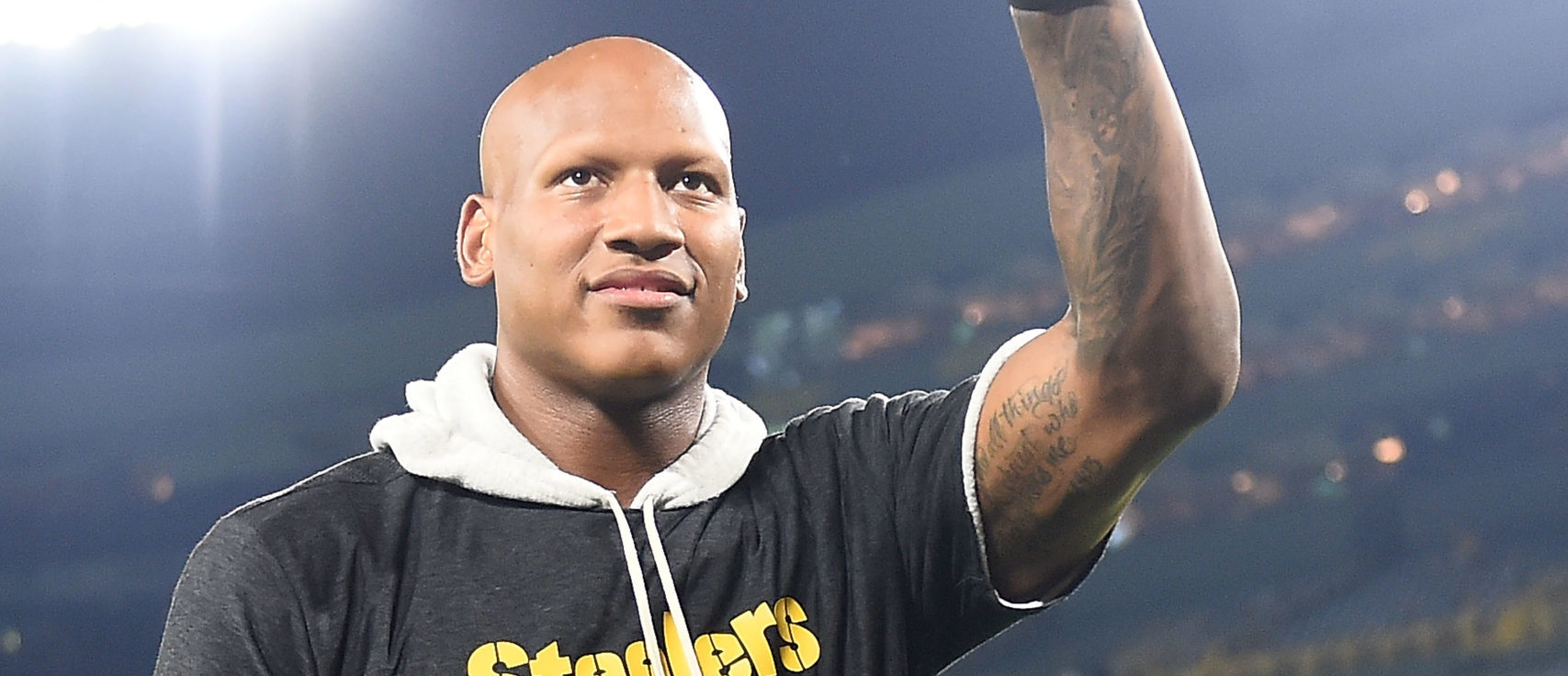 Pittsburgh Steelers Honor Ryan Shazier Prior To, During Matchup