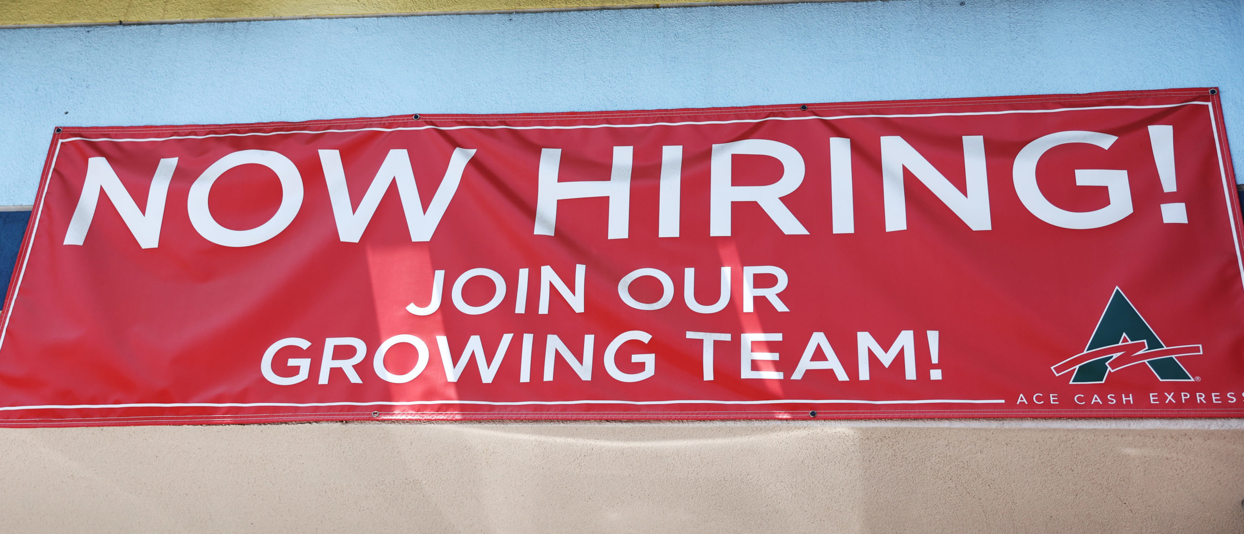 US Job Growth Drops Sharply, Signaling Worrying Trend For American Economy