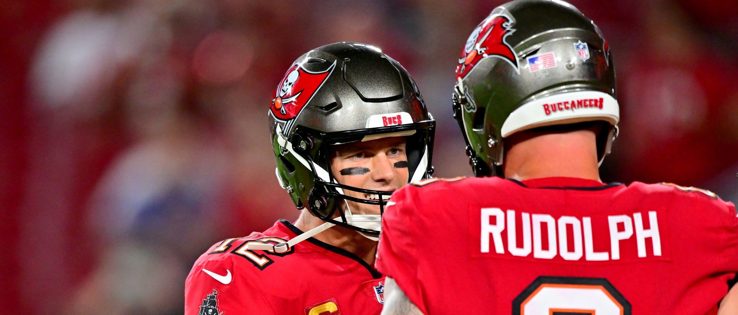 Kyle Rudolph Reveals How Tom Brady Treated His Buccaneers' Teammates -  Tampa Bay Buccaneers, BucsGameday