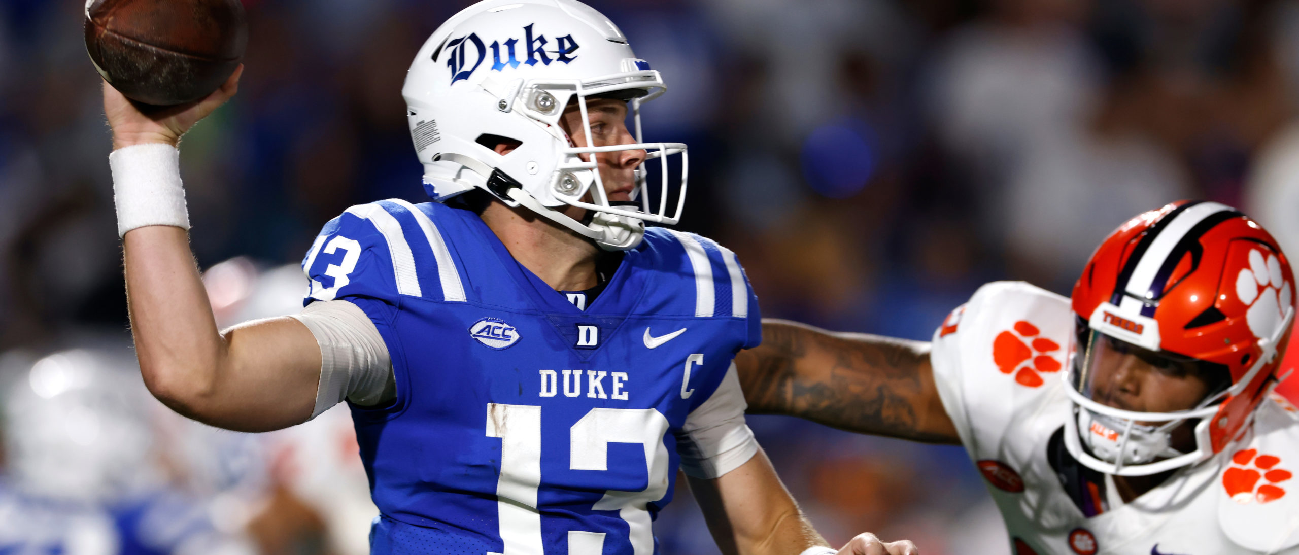 College Football Betting Preview Q&A: Kansas-Texas, ND-Duke, USC-Colorado &  more