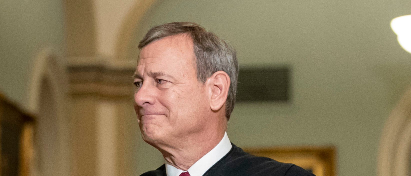 WASHINGTON, DC JANUARY 16: Supreme Court Chief Justice John Roberts arrives to the Senate chamber for impeachment proceedings at the U.S. Capitol on January 16, 2020 in Washington, DC. On Thursday, the House impeachment managers will read the articles of impeachment against President Trump in the Senate chamber and the chief justice of the Supreme Court and every senator will be sworn in. (Photo by Drew Angerer/Getty Images)