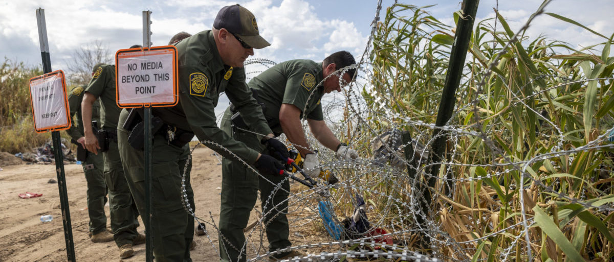 Agents ‘Absolutely’ Don’t Want To Cut Greg Abbott’s Razor Wire, Border Patrol Union President Says