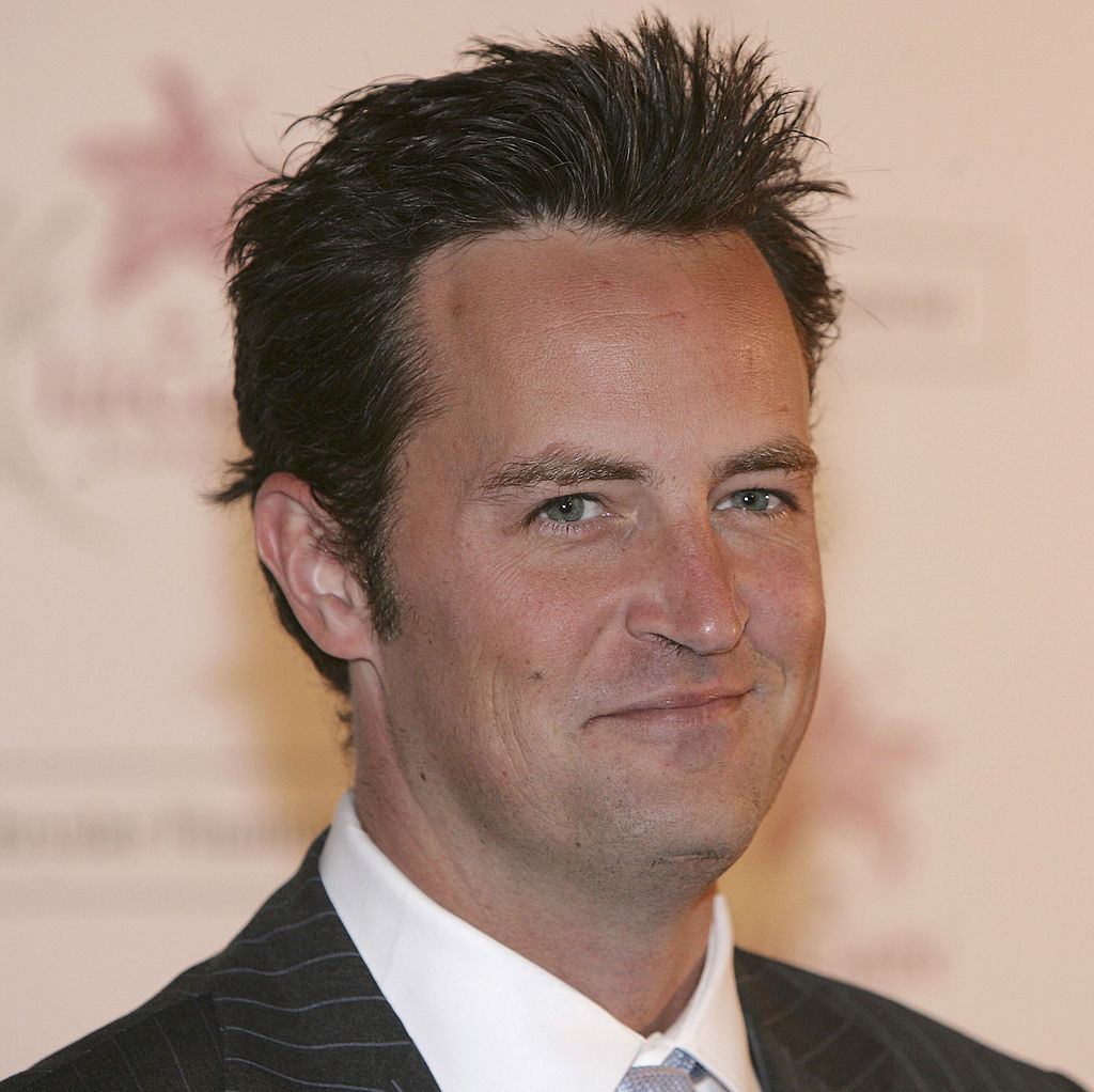 LOS ANGELES - NOVEMBER 16: Actor Matthew Perry attends "The Lili Claire Foundation's 7th Annual Benefit Gala" at the Century Plaza Hotel November 16, 2004 in Century City, California. (Photo by Mark Mainz/Getty Images)