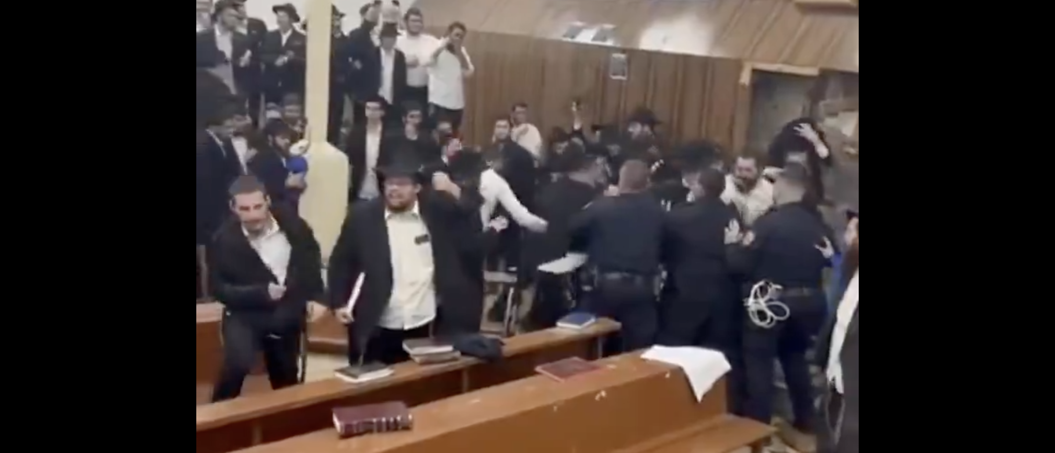 Chabad Lubavitch Synagogue Erupts Into Chaos After Members Refuse To Allow Secret Tunnel To Be Sealed: REPORT