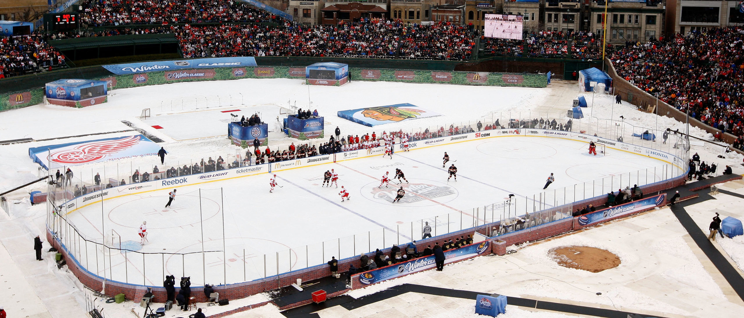 NHL Holding 2025 Winter Classic At Wrigley Stadium: REPORT