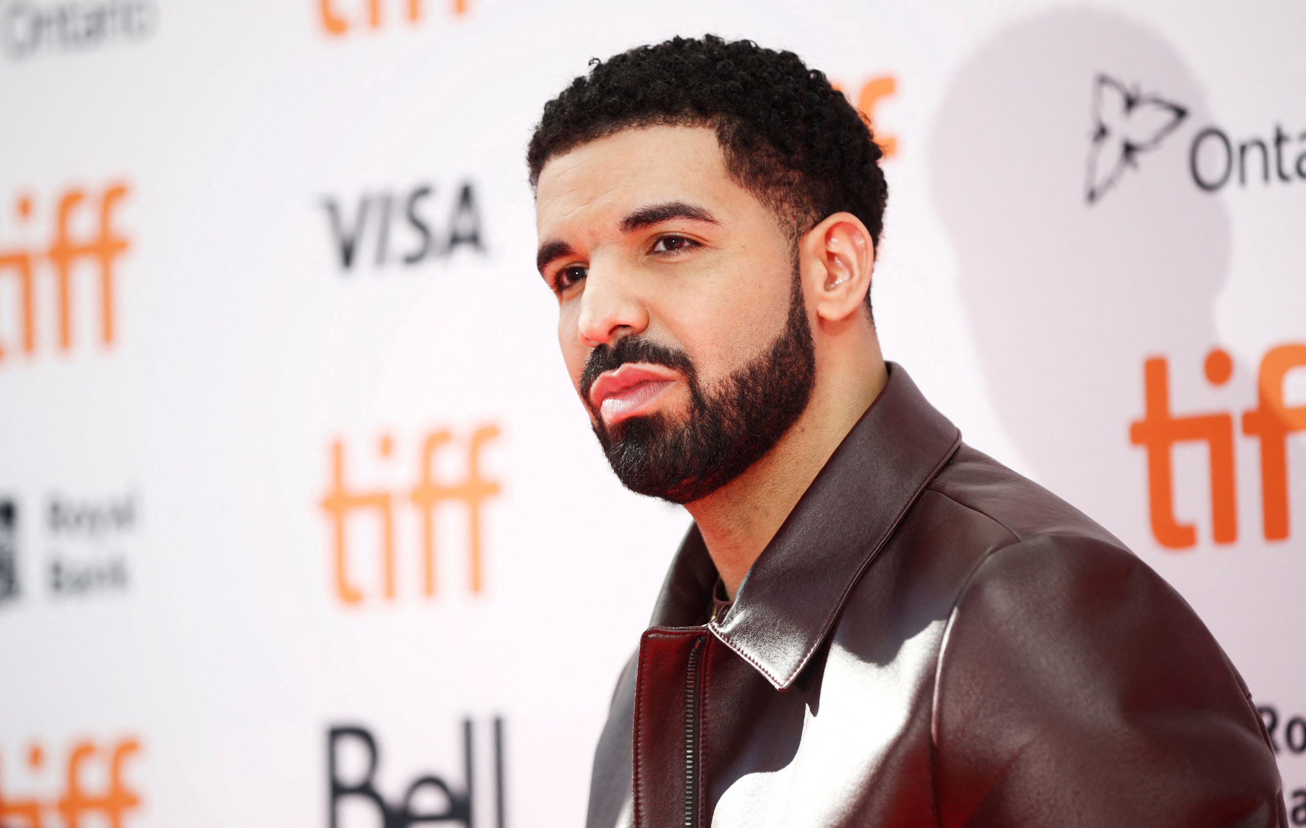 FILE PHOTO: Rapper Drake arrives on the red carpet for the film "The Carter Effect" at the Toronto International Film Festival (TIFF), in Toronto, Canada, September 9, 2017. REUTERS/Mark Blinch/File Photo