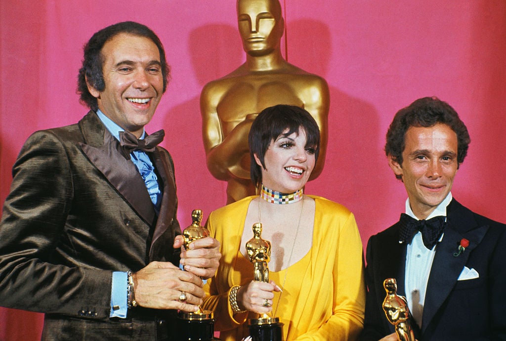 (Original Caption) Producer (left) Al Ruddy (for Godfather) best picture with Liza Minnelli (best actress for Cabaret and Joel Gray, best supporting actor for Cabaret.