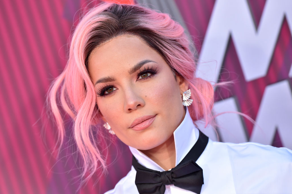 LOS ANGELES, CALIFORNIA - MARCH 14: Halsey arrives at the 2019 iHeartRadio Music Awards which broadcasted live on FOX at Microsoft Theater on March 14, 2019 in Los Angeles, California. (Photo by Axelle/Bauer-Griffin/FilmMagic)