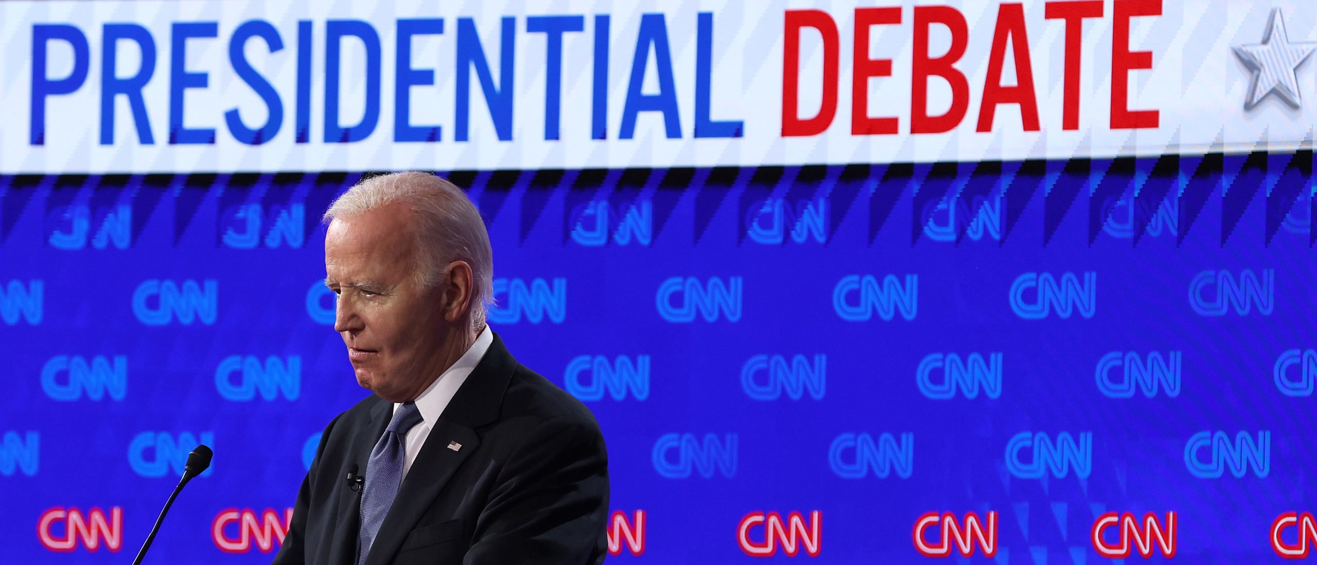 Les démocrates paniqués se bousculent pour le remplacement de Biden après un débat « désastreux »