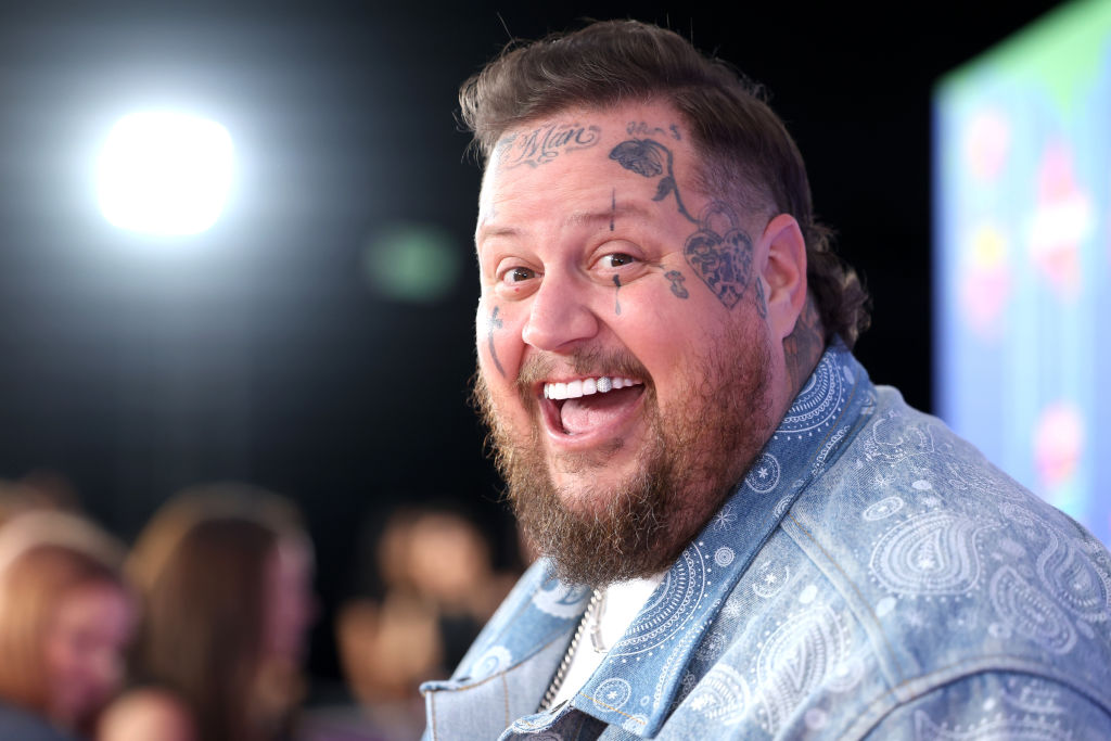 SANTA MONICA, CALIFORNIA - JULY 13: Jelly Roll attends Nickelodeon Kids' Choice Awards 2024 at Barker Hangar on July 13, 2024 in Santa Monica, California. (Photo by Phillip Faraone/Getty Images for Nickelodeon)