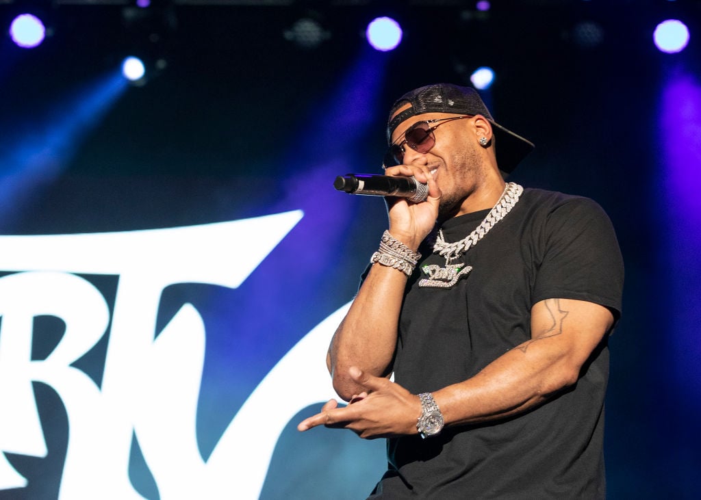 VANCOUVER, BRITISH COLUMBIA - SEPTEMBER 02: Nelly performs on stage at PNE Amphitheatre on September 02, 2022 in Vancouver, British Columbia, Canada. (Photo by Andrew Chin/Getty Images)