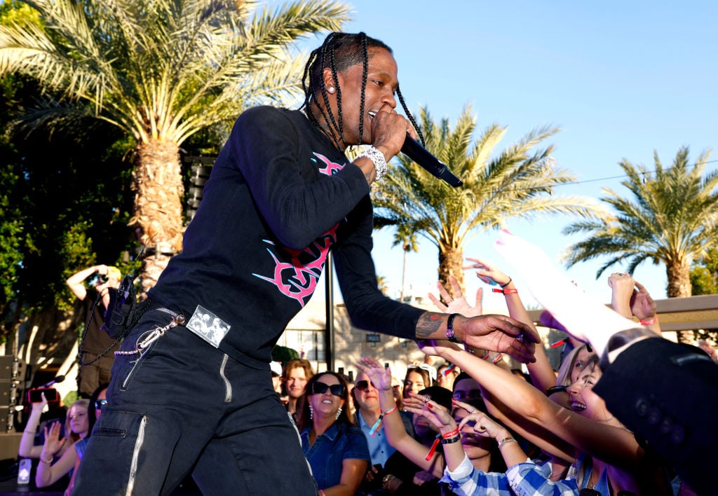 PHOENIX, ARIZONA - FEBRUARY 11: Travis Scott performs during Michael Rubin's 2023 Fanatics Super Bowl Party at the Arizona Biltmore on February 11, 2023 in Phoenix, Arizona. (Photo by Mike Coppola/Getty Images for Fanatics)