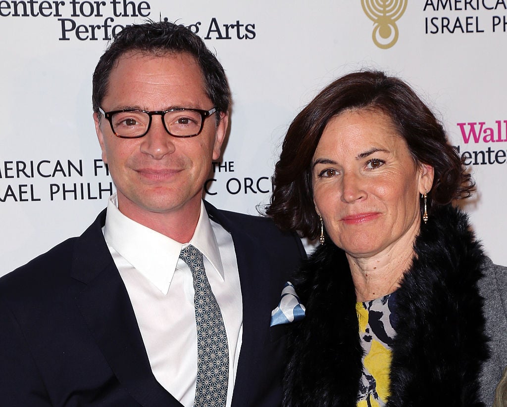 BEVERLY HILLS, CA - NOVEMBER 10: Actor Joshua Malina (L) and wife Melissa Merwin attend the "Duet Gala" hosted by American Friends of the Israel Philharmonic Orchestra at the Wallis Annenberg Center for the Performing Arts on November 10, 2015 in Beverly Hills, California. (Photo by David Livingston/Getty Images)